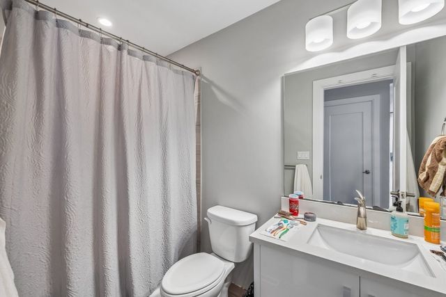 225 Dorchester Street 27, Boston, MA 02127