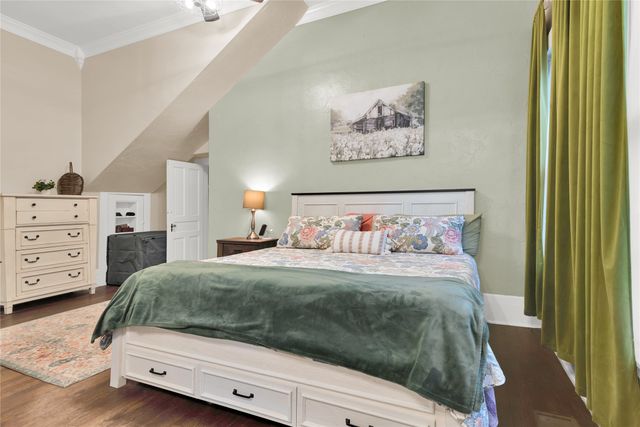 823 S Crockett Street, Sherman, TX 75090