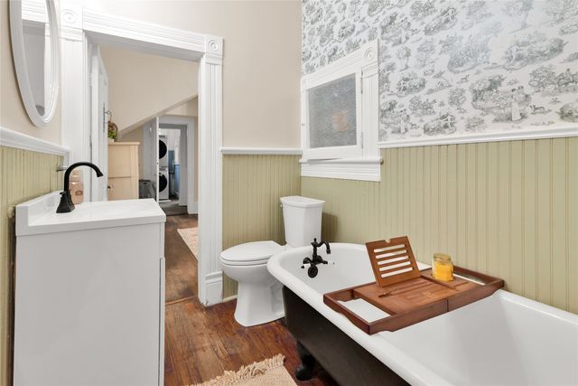 823 S Crockett Street, Sherman, TX 75090