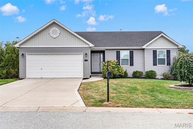 10 Majestic Lakes Court, Moscow Mills, MO 63362