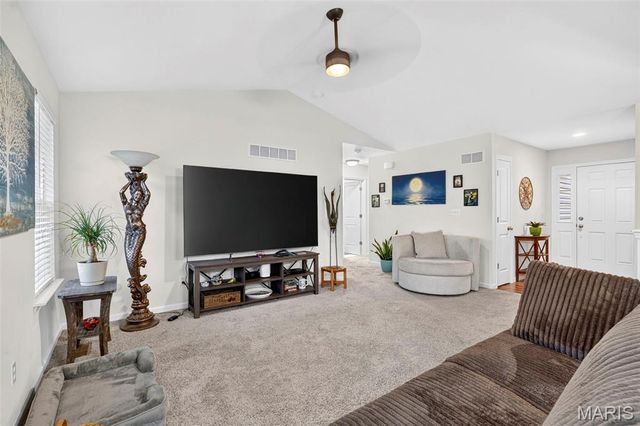 10 Majestic Lakes Court, Moscow Mills, MO 63362
