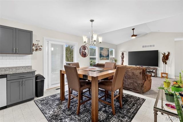 10 Majestic Lakes Court, Moscow Mills, MO 63362