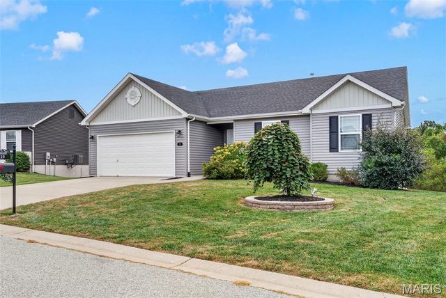 10 Majestic Lakes Court, Moscow Mills, MO 63362