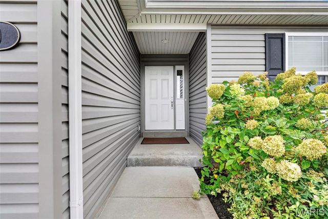 10 Majestic Lakes Court, Moscow Mills, MO 63362