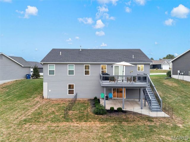 10 Majestic Lakes Court, Moscow Mills, MO 63362