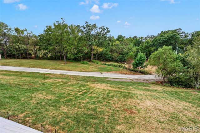 10 Majestic Lakes Court, Moscow Mills, MO 63362