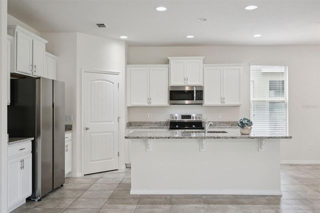 16031 PEBBLE BLUFF LOOP, Winter Garden, FL 34787