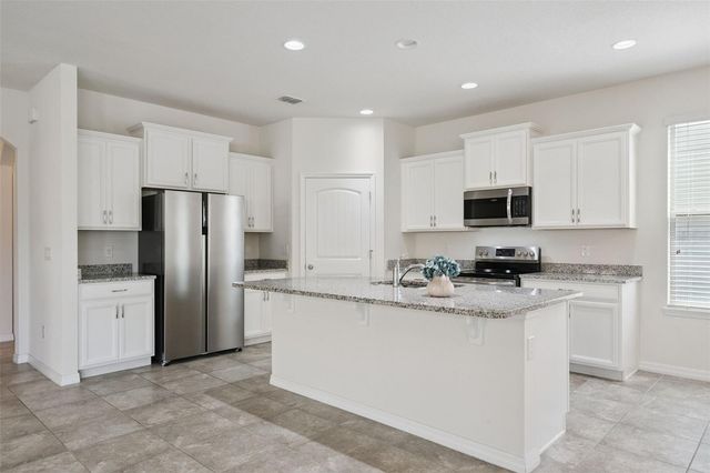 16031 PEBBLE BLUFF LOOP, Winter Garden, FL 34787