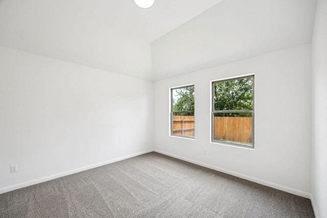176 Hornet ST, Elgin, TX 78621