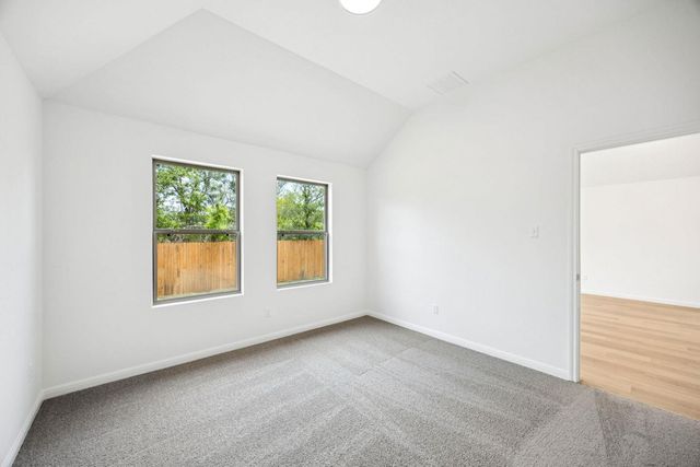 176 Hornet ST, Elgin, TX 78621