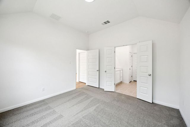 176 Hornet ST, Elgin, TX 78621