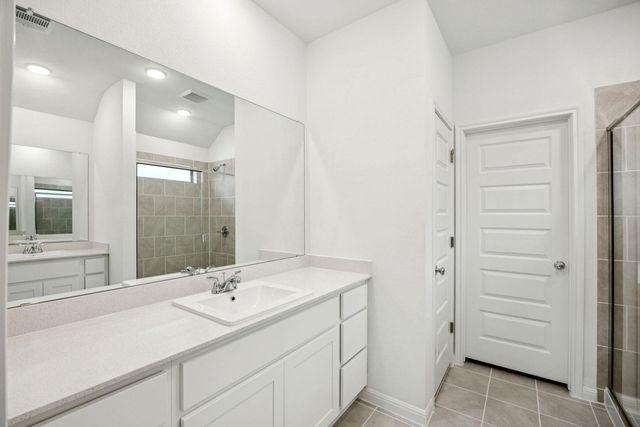 176 Hornet ST, Elgin, TX 78621