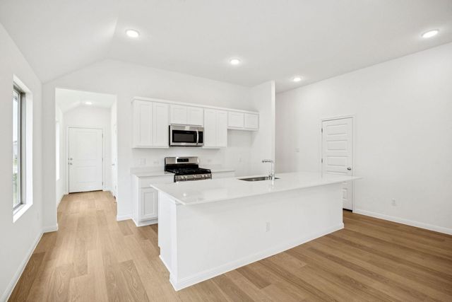 176 Hornet ST, Elgin, TX 78621