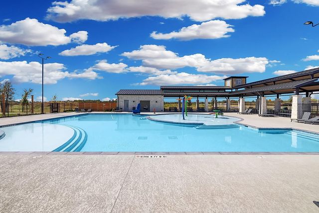 176 Hornet ST, Elgin, TX 78621