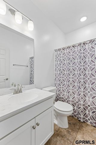 17203 Jackson Avenue, Gretna, NE 68028