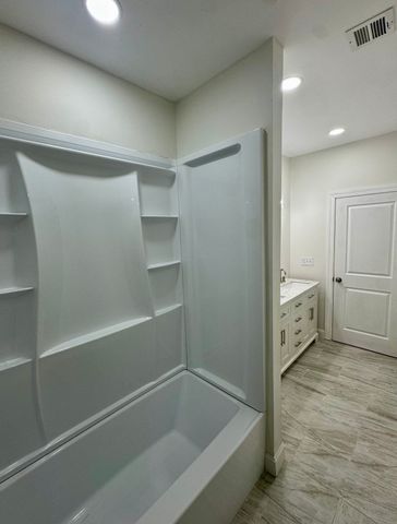 344 Hilldale Ave, Haverhill, MA 01832