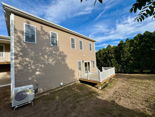 344 Hilldale Ave, Haverhill, MA 01832