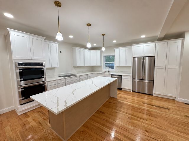 344 Hilldale Ave, Haverhill, MA 01832