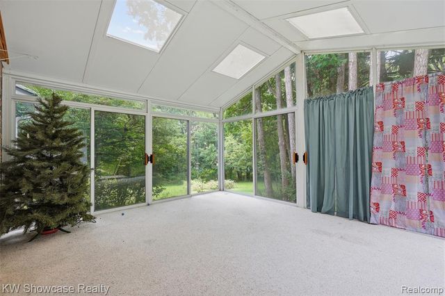 7125 Ridgewood Road, Clarkston, MI 48346