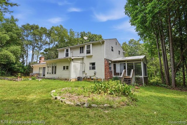 7125 Ridgewood Road, Clarkston, MI 48346