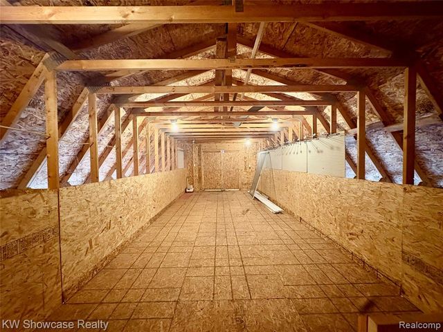 7125 Ridgewood Road, Clarkston, MI 48346