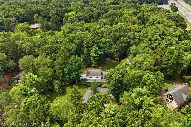 7125 Ridgewood Road, Clarkston, MI 48346