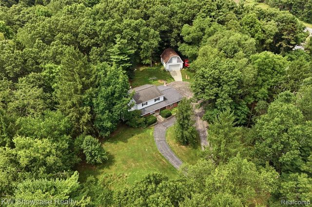 7125 Ridgewood Road, Clarkston, MI 48346