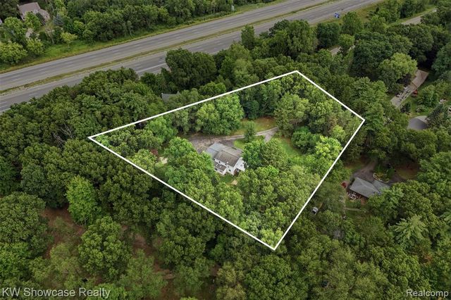 7125 Ridgewood Road, Clarkston, MI 48346