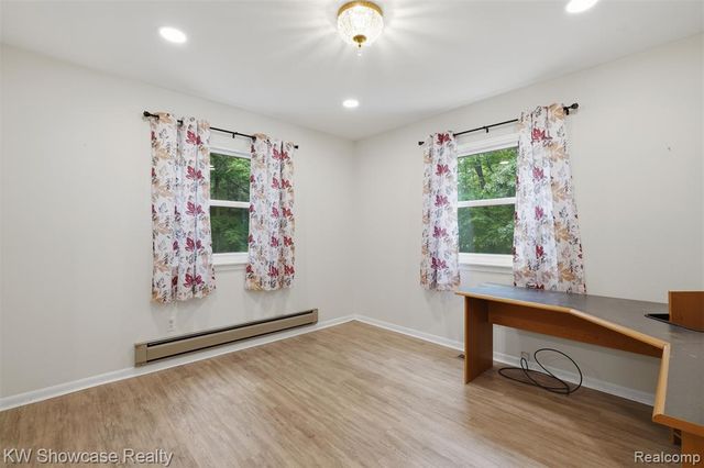 7125 Ridgewood Road, Clarkston, MI 48346