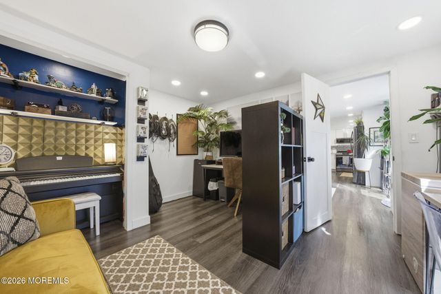 70 Deer Way, Manalapan, NJ 07726