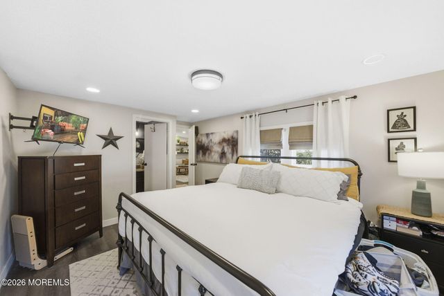 70 Deer Way, Manalapan, NJ 07726