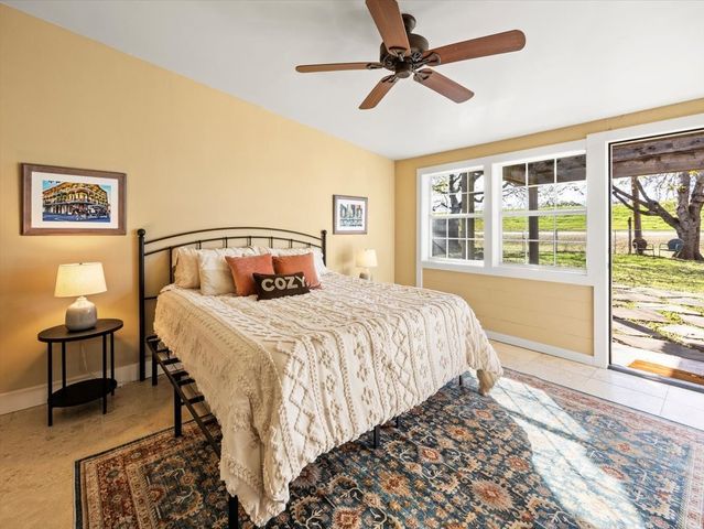 817 Edgefield Road, Fort Worth, TX 76107