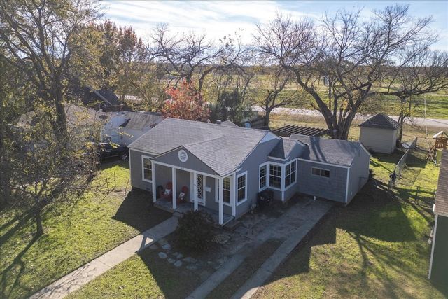 817 Edgefield Road, Fort Worth, TX 76107