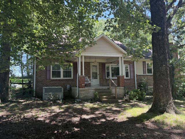 4642 Highway 43, N, Summertown, TN 38483