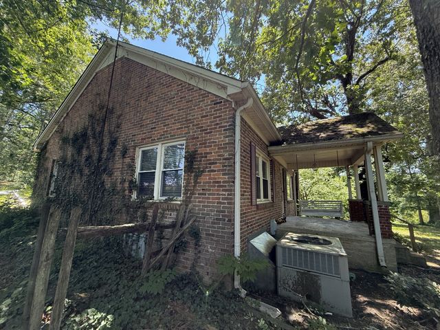 4642 Highway 43, N, Summertown, TN 38483