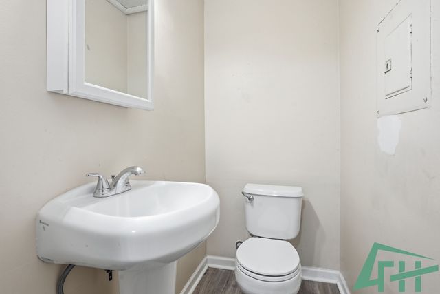 16515 Plymouth Drive, Markham, IL 60428