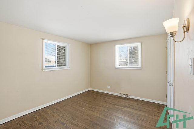 16515 Plymouth Drive, Markham, IL 60428