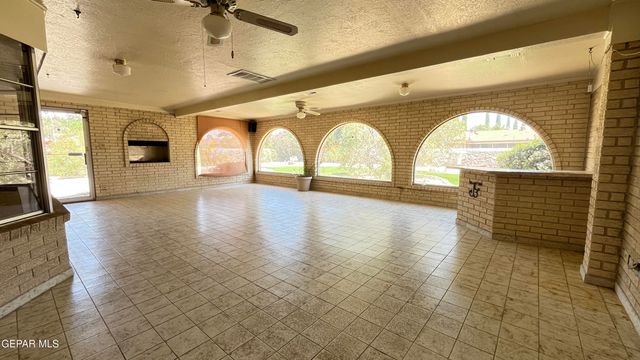 10601 CAUSEWAY Drive, El Paso, TX 79935