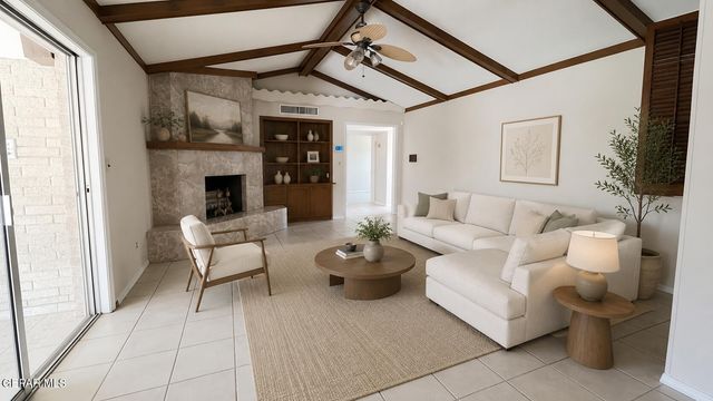 10601 CAUSEWAY Drive, El Paso, TX 79935