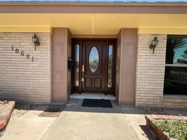 10601 CAUSEWAY Drive, El Paso, TX 79935