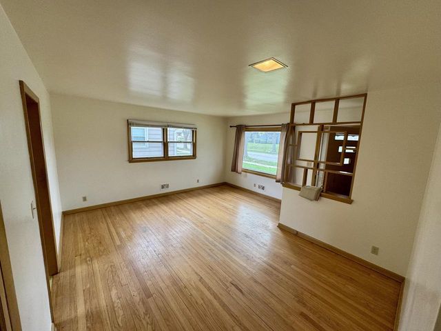 4160 N 69th STREET, Milwaukee, WI 53216