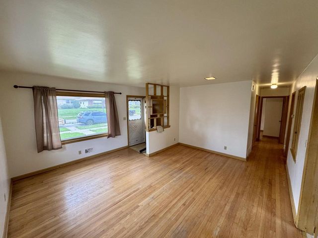 4160 N 69th STREET, Milwaukee, WI 53216