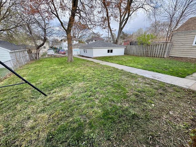 4160 N 69th STREET, Milwaukee, WI 53216