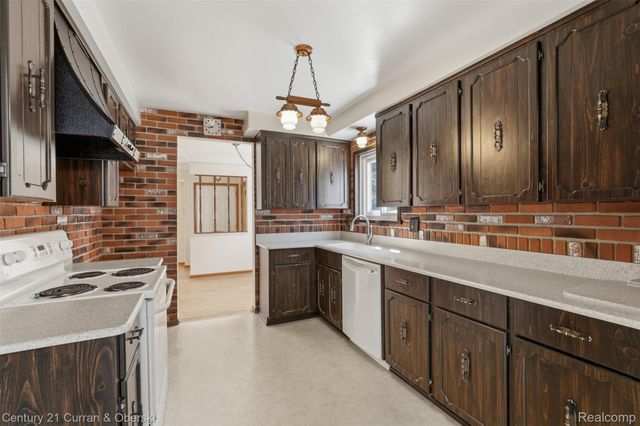 2464 Cornell Street, Dearborn, MI 48124