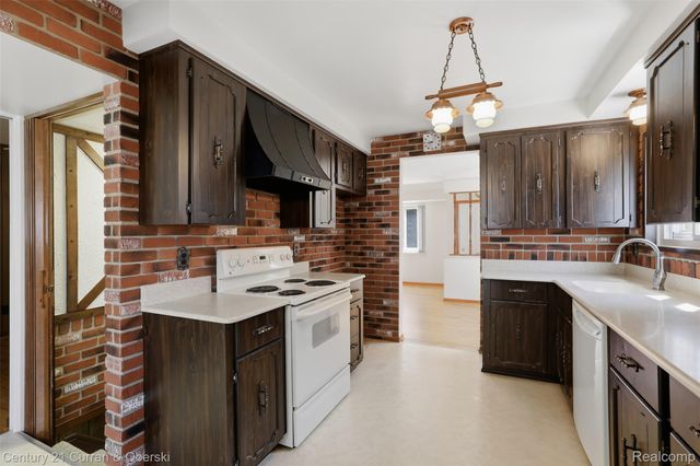 2464 Cornell Street, Dearborn, MI 48124