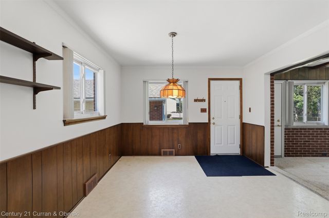 2464 Cornell Street, Dearborn, MI 48124