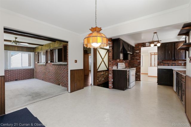 2464 Cornell Street, Dearborn, MI 48124