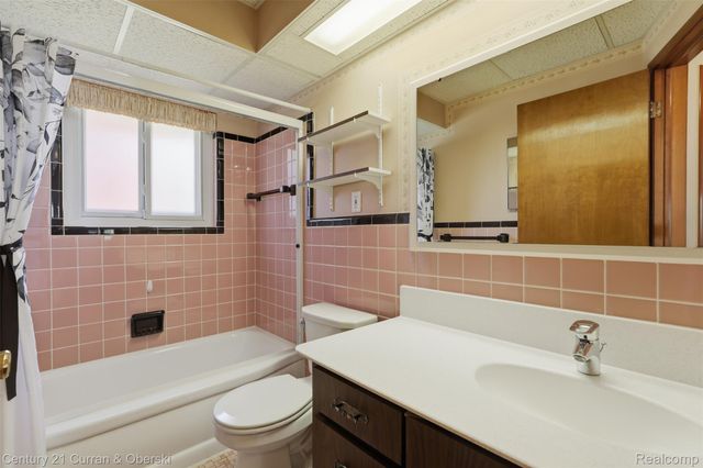 2464 Cornell Street, Dearborn, MI 48124
