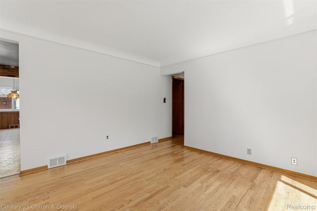 2464 Cornell Street, Dearborn, MI 48124