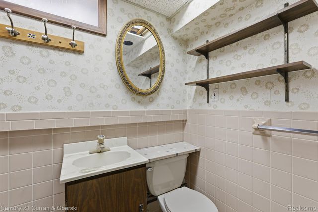 2464 Cornell Street, Dearborn, MI 48124